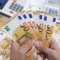 Assistente alle vendite e alla finanza